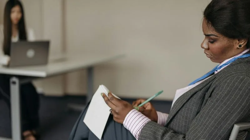 Cách viết biên bản cuộc họp ngắn gọn, đúng trọng tâm