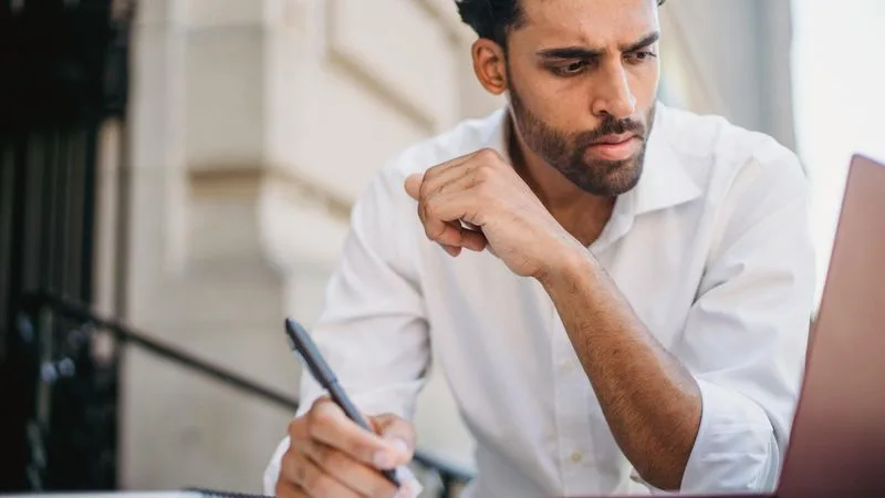 Trợ lý AI ghi chép cuộc họp tiếng Việt hoạt động ra sao